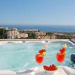 Sea View Penthouse With Private Jacuzzi & Huge Terrace , Cala 4 *