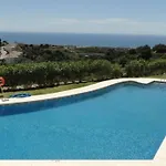شقة Sea View Penthouse With Private Jacuzzi & Huge Terrace , Cala 4