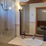 Sea View Penthouse With Private Jacuzzi & Huge Terrace , Cala 4 شقة